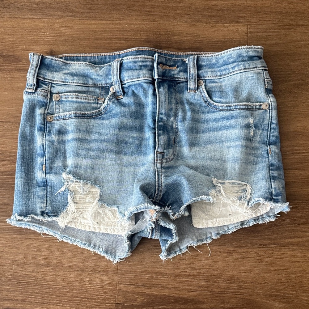 American Eagle Outfitters High Rise Shortie. Size 4